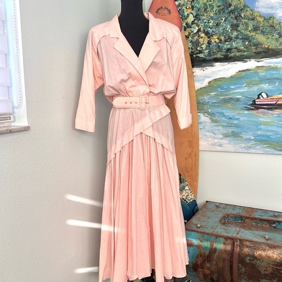 VTG Phoebe, 100% cotton, size 13/14 or Large,Belted,Slimming Waist,Shoulder Pads - Picture 1 of 9